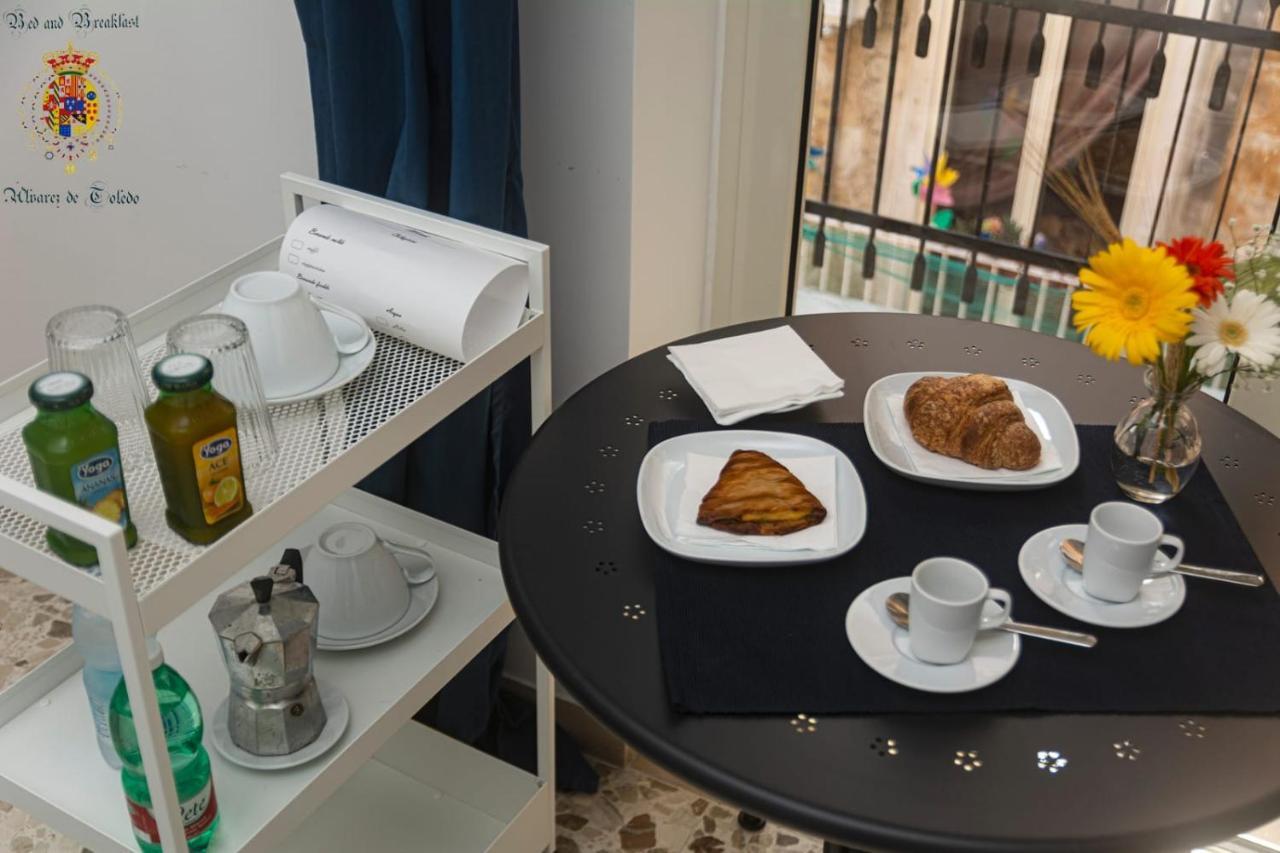 Alvarez De Toledo Bed & Breakfast Наполи Екстериор снимка