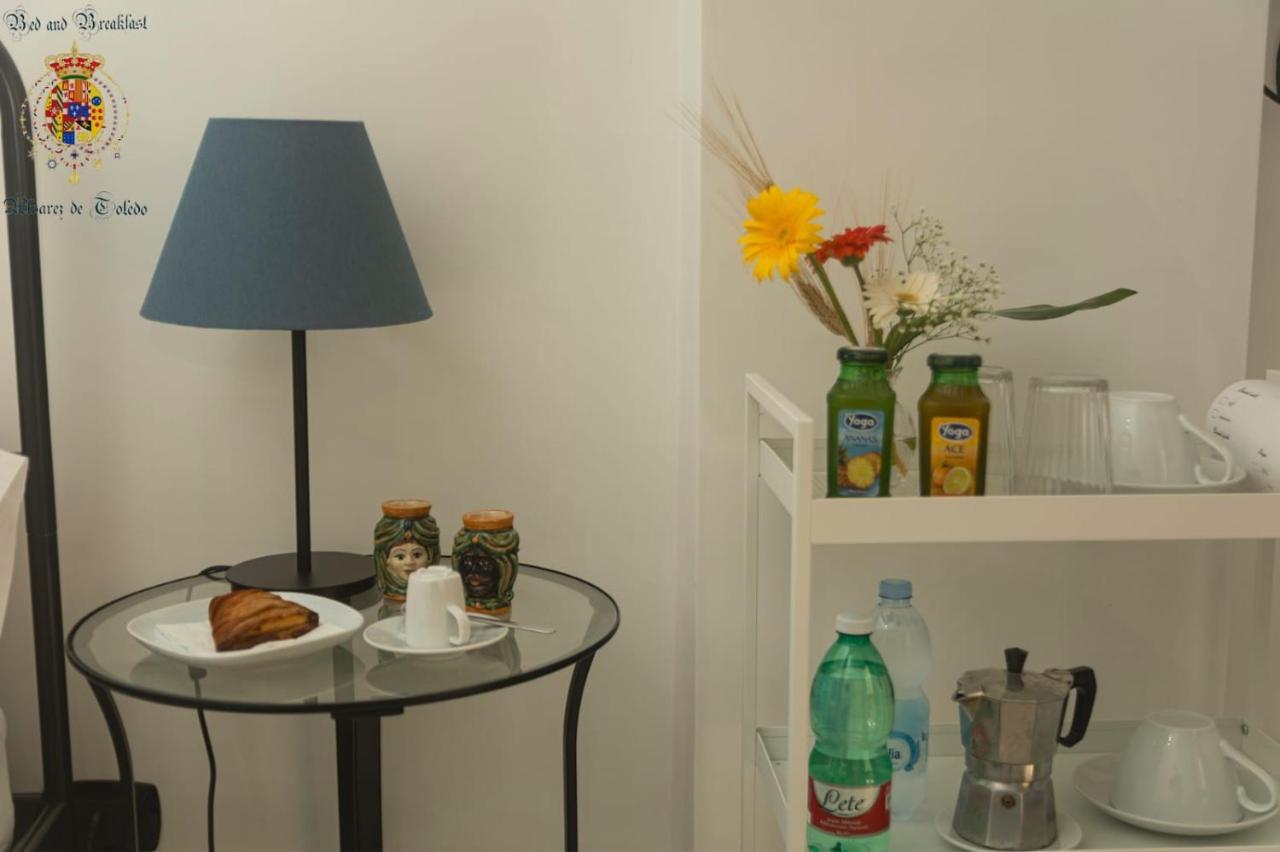 Alvarez De Toledo Bed & Breakfast Наполи Екстериор снимка