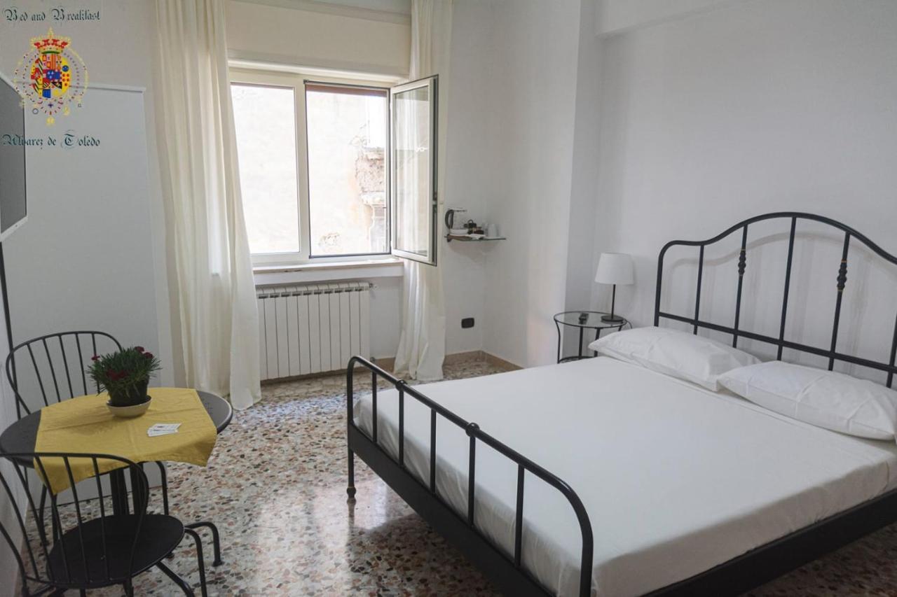 Alvarez De Toledo Bed & Breakfast Наполи Екстериор снимка