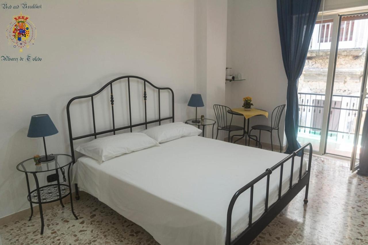 Alvarez De Toledo Bed & Breakfast Наполи Екстериор снимка